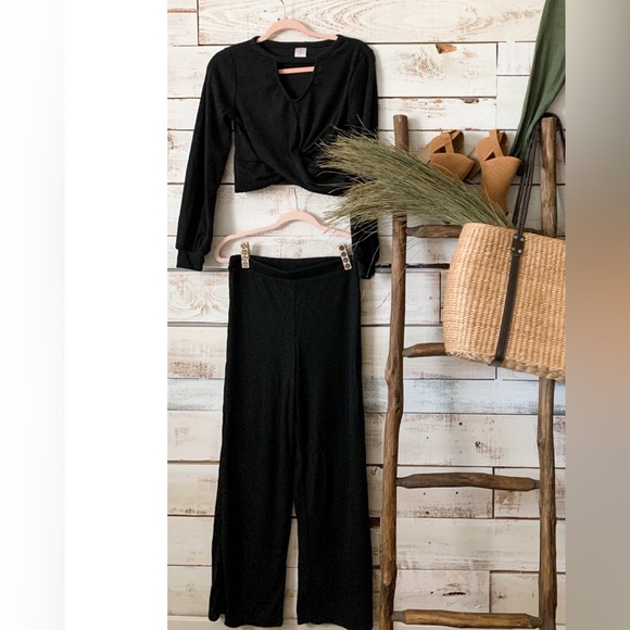 Black ribbed pants set - Picture 1 of 3